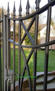 Appleby  Metal Side Gate With Lock